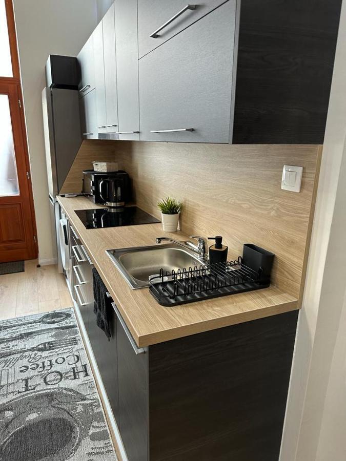 Lizu Apartmant Budapeste Exterior foto